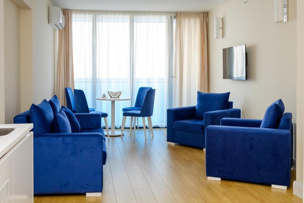 Manco Apartments バトゥーミ エクステリア 写真