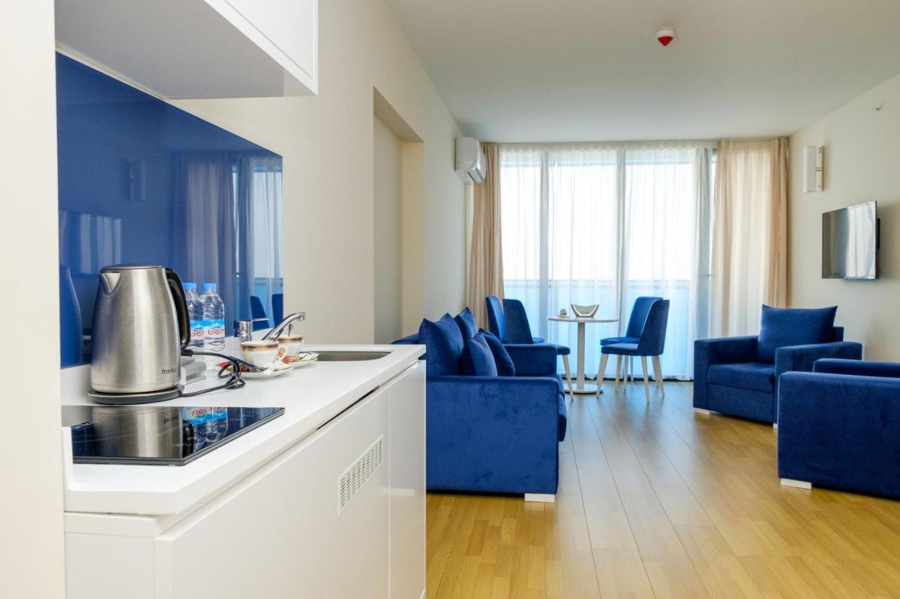 Manco Apartments バトゥーミ エクステリア 写真