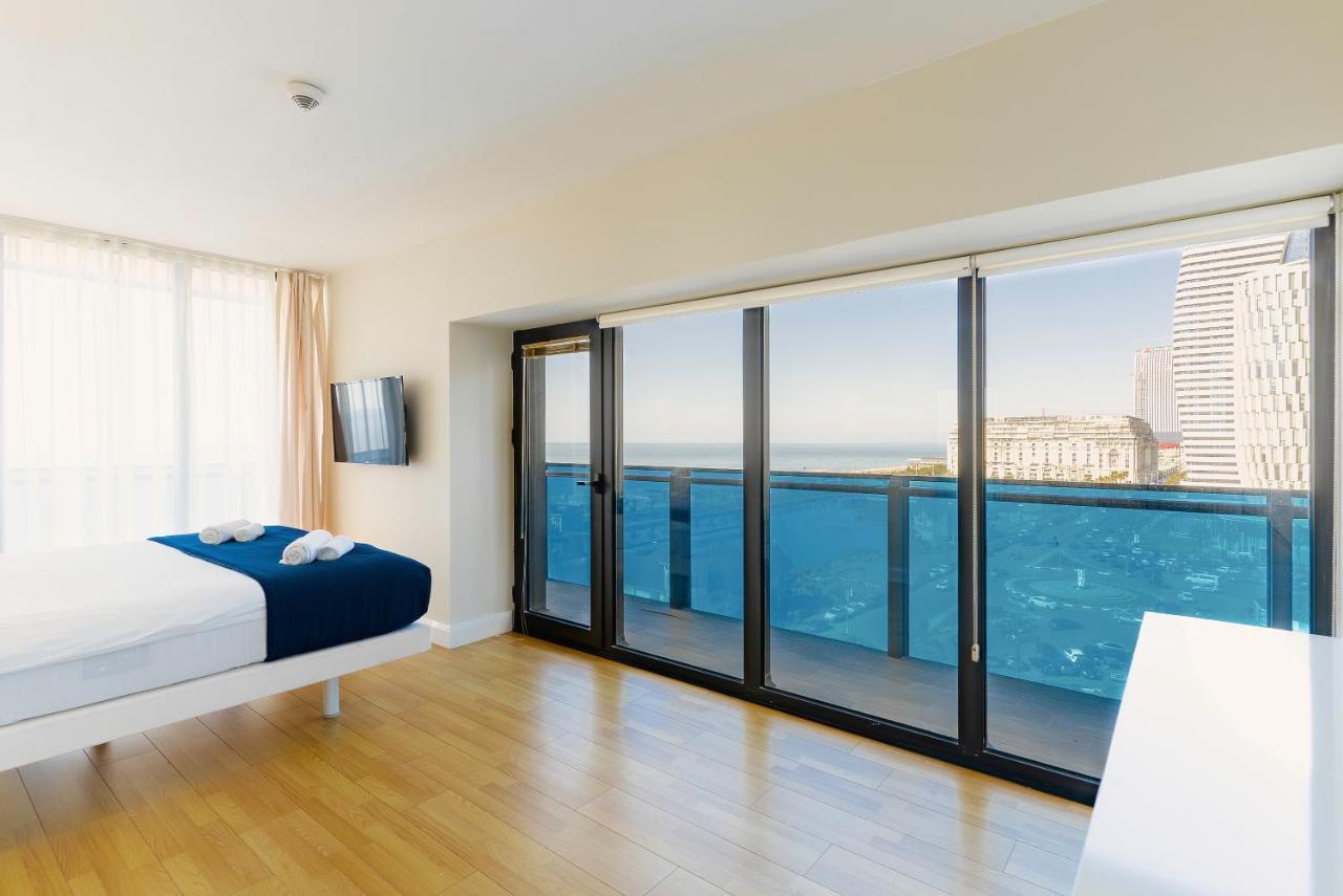 Manco Apartments バトゥーミ エクステリア 写真