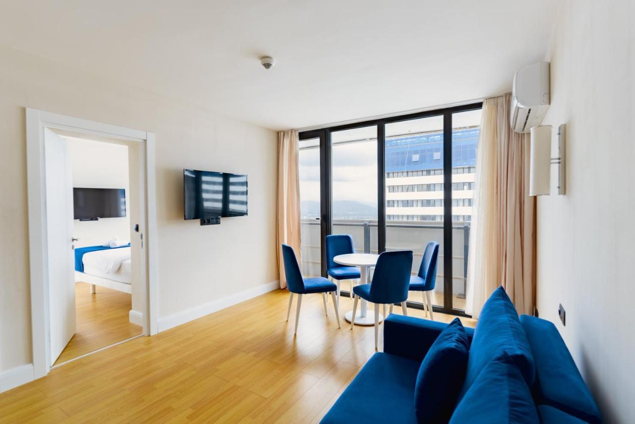 Manco Apartments バトゥーミ エクステリア 写真