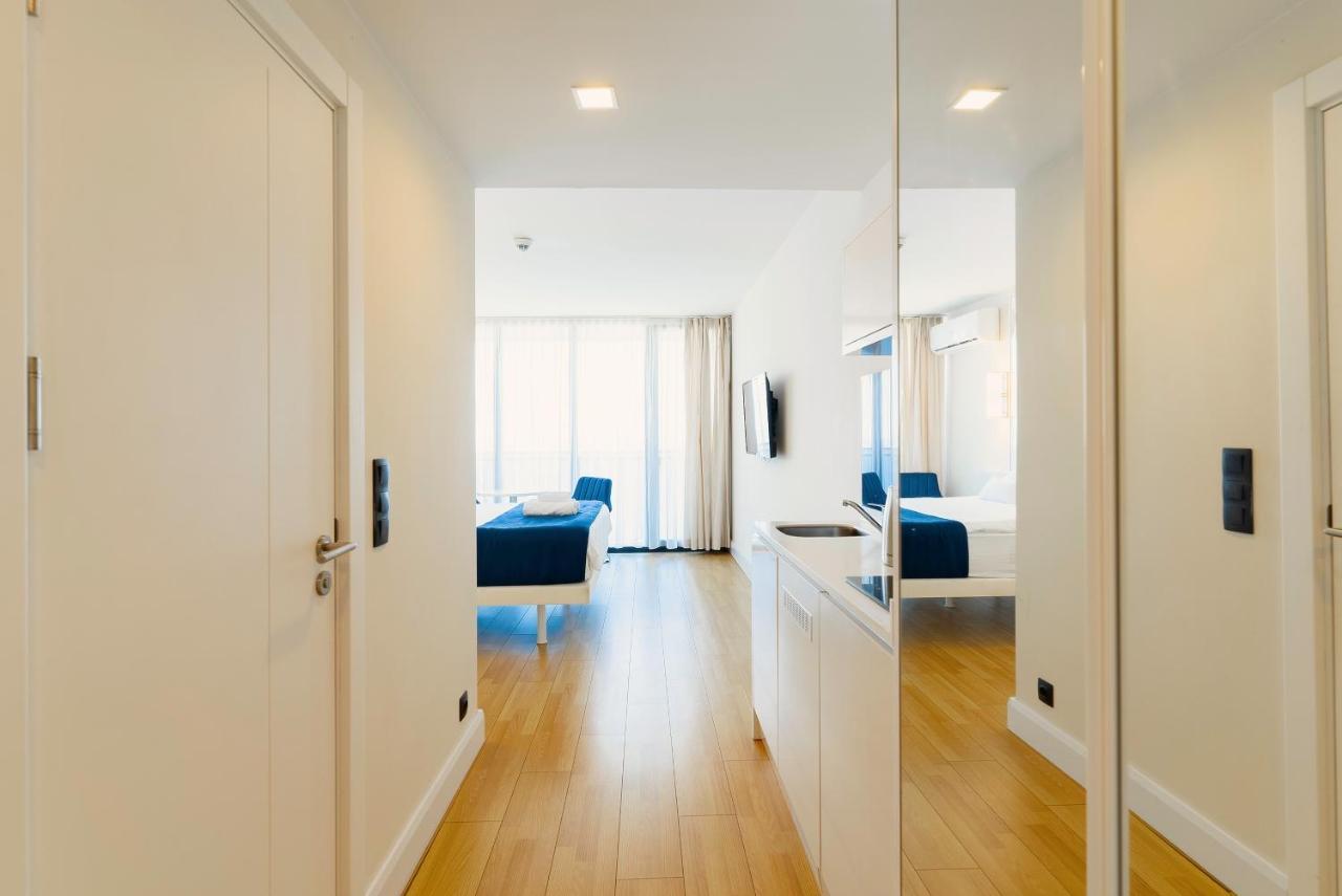 Manco Apartments バトゥーミ エクステリア 写真