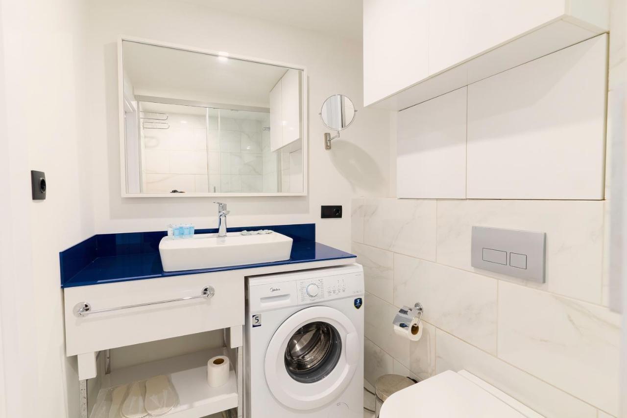 Manco Apartments バトゥーミ エクステリア 写真