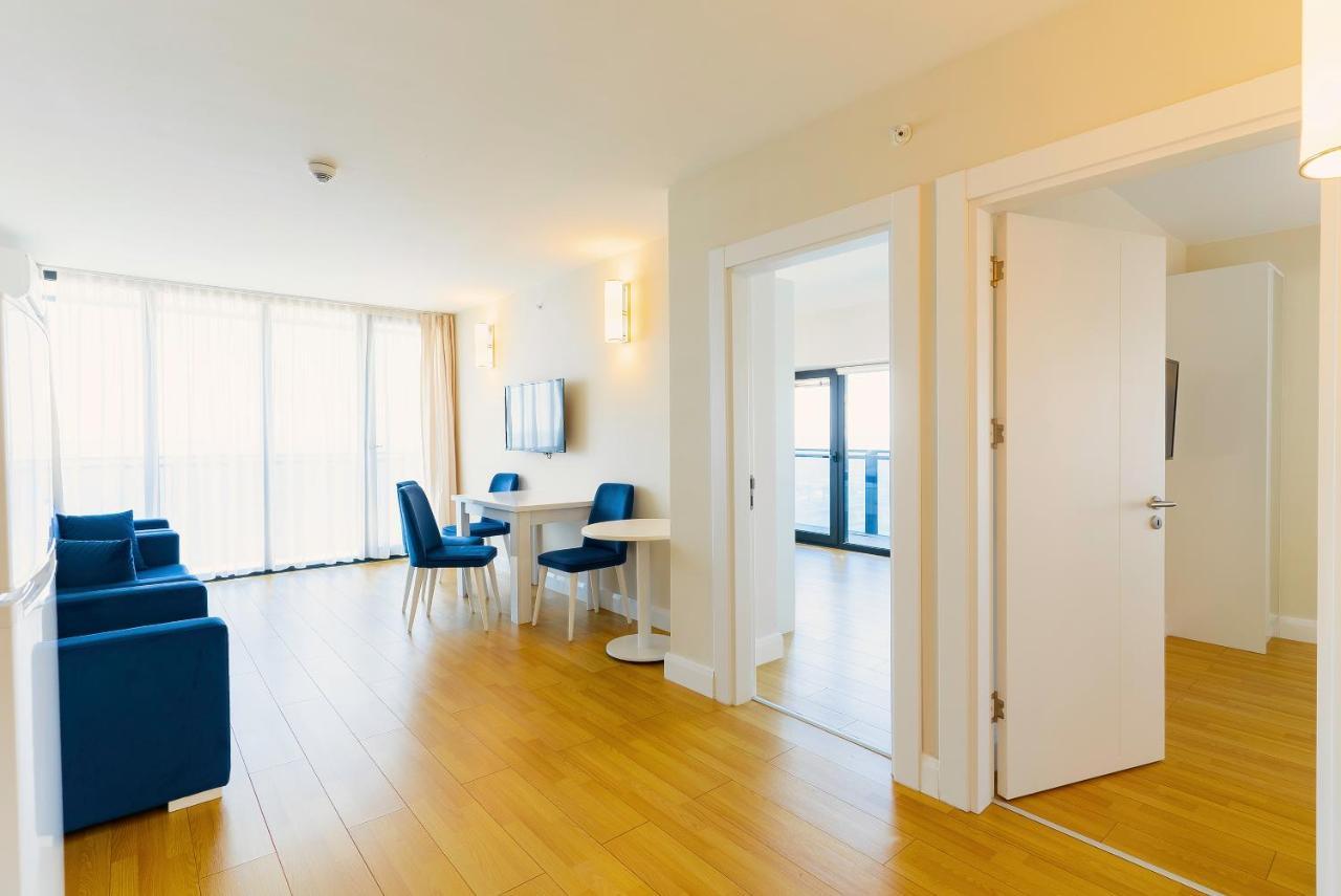 Manco Apartments バトゥーミ エクステリア 写真