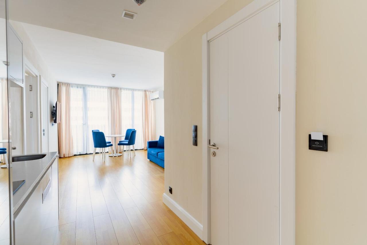 Manco Apartments バトゥーミ エクステリア 写真