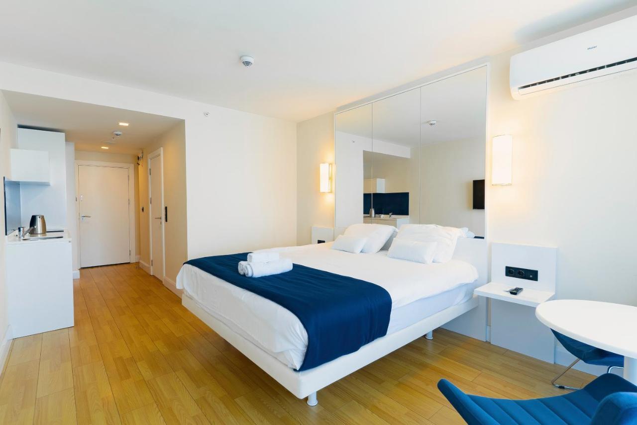 Manco Apartments バトゥーミ エクステリア 写真