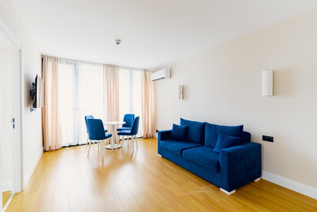 Manco Apartments バトゥーミ エクステリア 写真