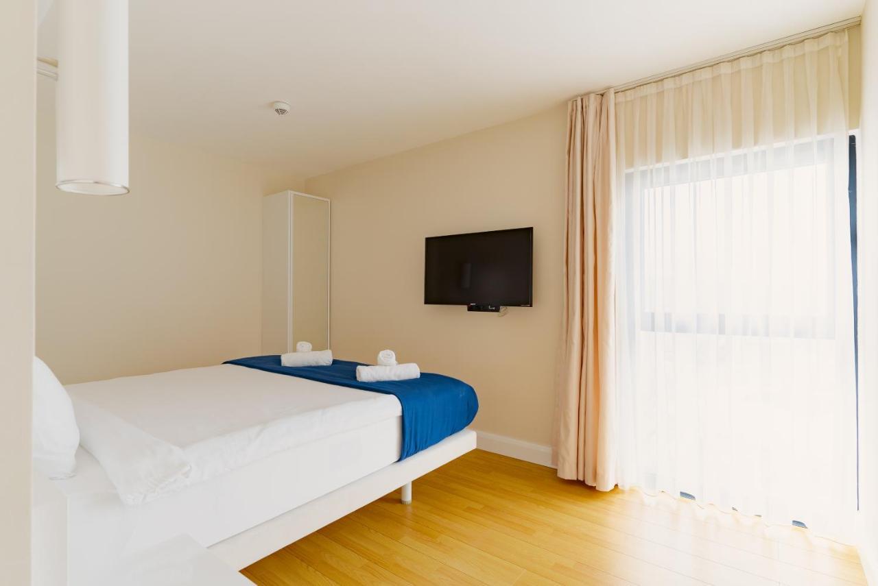 Manco Apartments バトゥーミ エクステリア 写真
