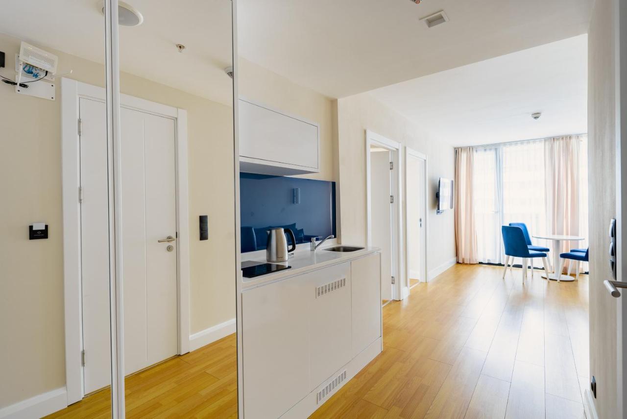 Manco Apartments バトゥーミ エクステリア 写真