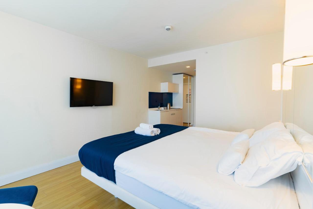 Manco Apartments バトゥーミ エクステリア 写真
